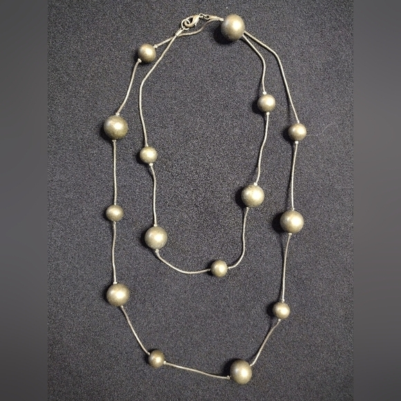 Jewelry - Bronze Gold Beaded Necklace